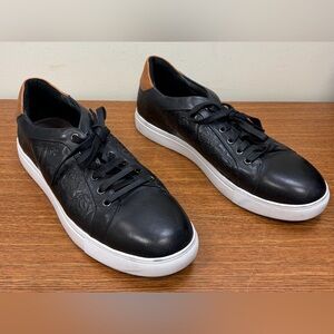 Robert Graham Artfibers embossed skull black leather sneakers tan heel size 11